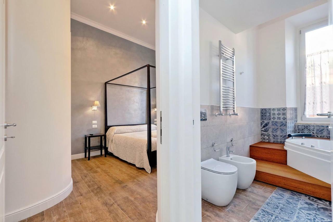 Appartamento Luxury Sabina 50 Mt From Trevi Fountain Roma